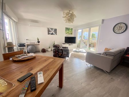 Location appartement 4 pièces, 94.00m², Narbonne - Photo 3