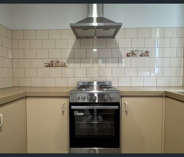 Charming home in Cranbourne West - Photo 1