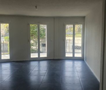 Très bel appartement de 2.5 pièces entièrement rénové avec balcon - Foto 2