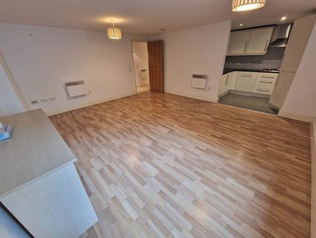 Price £950 pcm - Available 20/01/2026 - Part Furnished - Photo 2