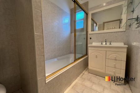 Two-Bedroom Home in an Convenient Padstow Location - Photo 5