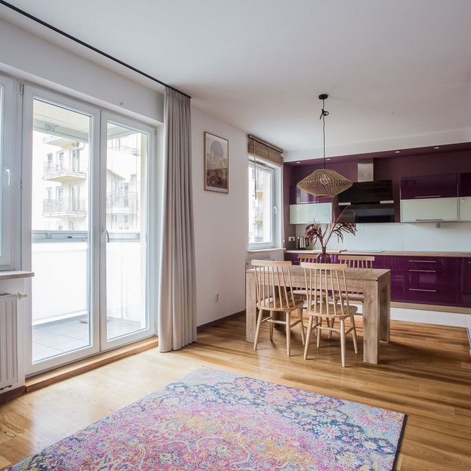 Trzy pokoje w cichej okolicy, blisko metro i park - Zdjęcie 1