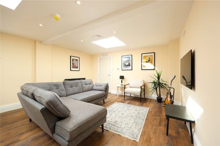 Gloucester Road North, Horfield - Photo 3