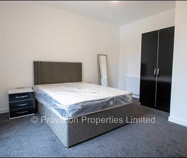 2 Bedroom Apartments in Leeds - Photo 3