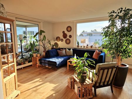 APPARTEMENT MANSARDÉ 41/2 PIÈCES À WALLISELLEN (ZH), MEUBLÉ, TEMPORAIRE - Foto 4