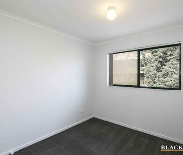 Spacious 2-bedroom residence in a superb location - Photo 2