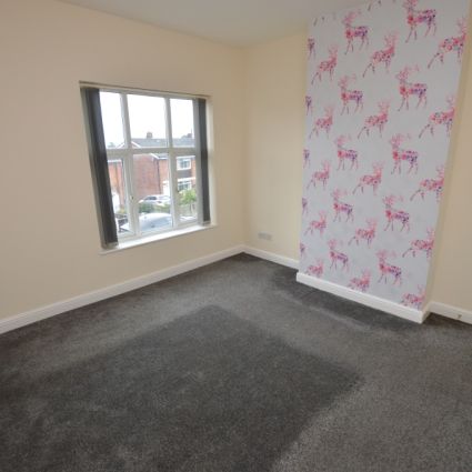 2 Bedroom Terraced House - Photo 1