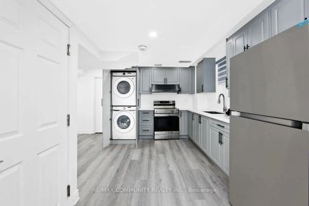 64 Fallstar Crescent #Basement Unit - Photo 2