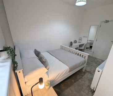 1 Beds - House share - - Photo 1
