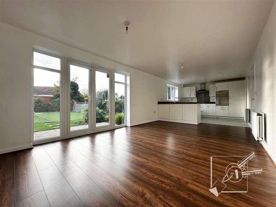 Southfields Green, Gravesend, DA11 - Photo 1