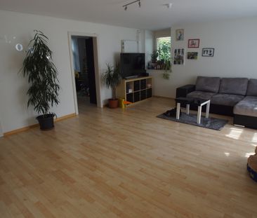 Spacieux appartement de 2.5 pièces en rez-de-chaussée - Photo 3