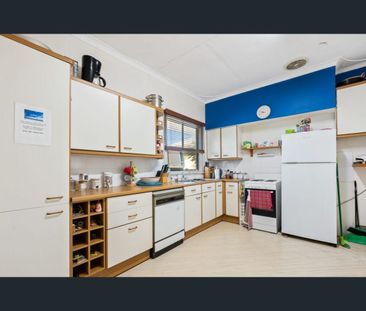 34 Churchill Avenue, Dudley Park, WA 6210 - Photo 2