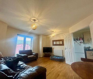 2 bedroom house to rent - Photo 1