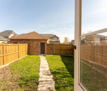 For Lease - 1 Green Hollow Court, Markham, Ontario - Photo 5