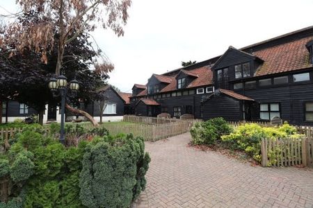COXTIE GREEN - BRENTWOOD, Property for rent - Photo 4