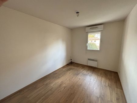 Location Appartement 3 pièces 65m² - Photo 2