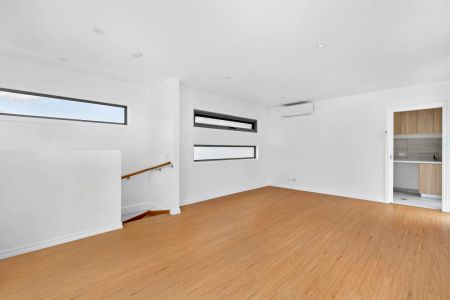 Unit 2/8 Anderson Street, - Photo 4