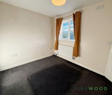 3 bedroom semi-detached house to rent - Photo 6