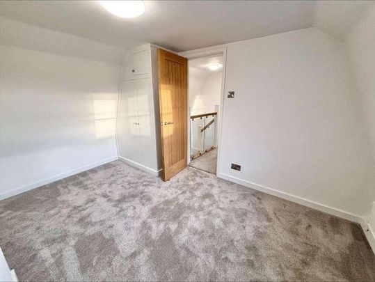 St. Peters Street, Stamford, PE9 - Photo 1