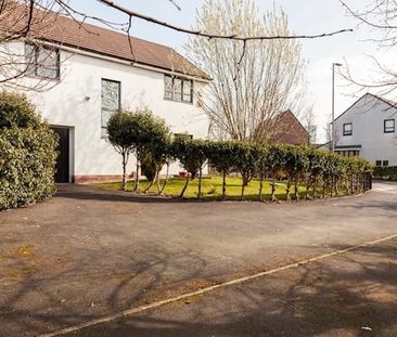 4 Bed Detached House, Delaney Way, M7 - Photo 2