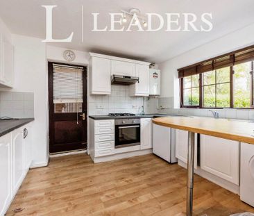 4 bedroom detached house to rent - Photo 4