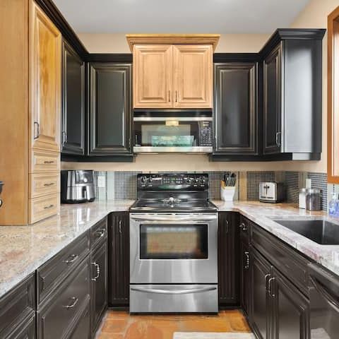 $2, 500, 4491 Nottingham Rd, Lower Mission - Photo 1