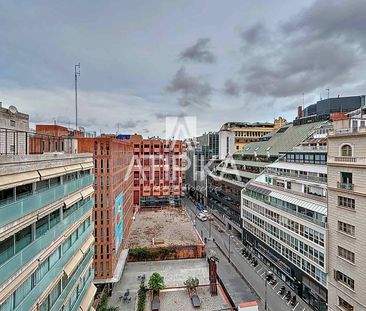 Piso en alquiler con terraza junto a Travessera de Gràcia, Barcelona - Photo 3