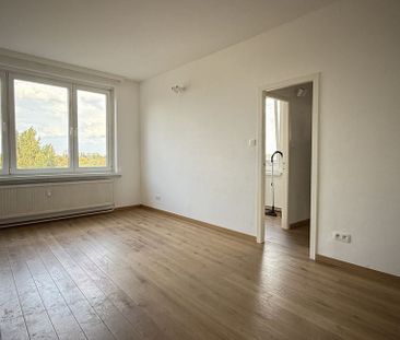 Appartement te huur in Antwerpen voor € 845 met 2 slaapkamers - Photo 2
