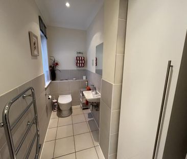 2 bedroom terraced house to rent - Photo 5