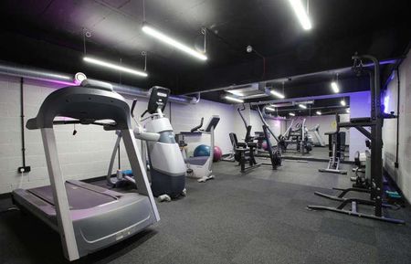 Self Contained Apartment - Broadgate House, NG9 - Photo 2