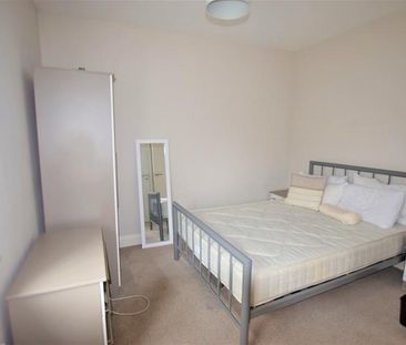 1 Bedroom Apartment To Let - Photo 2