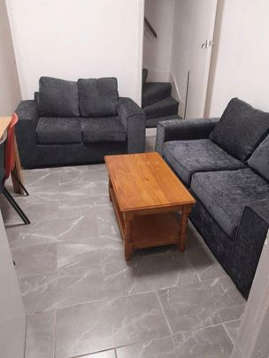 4 bedroom house to rent - Photo 1