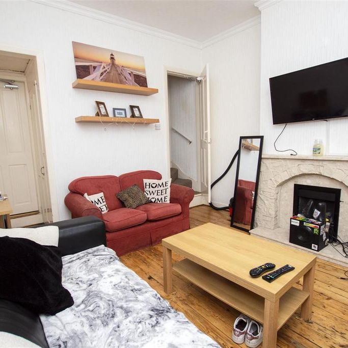 4 bedroom house to rent - Photo 1