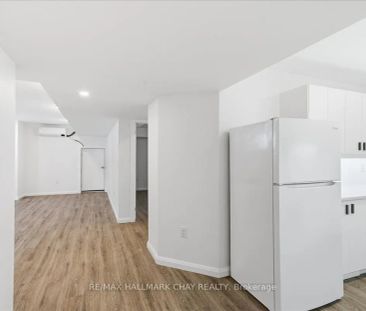 325 Peter Street N #B - Photo 6