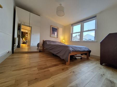 2 Bed Flat, Melville Road, BN3 - Photo 2