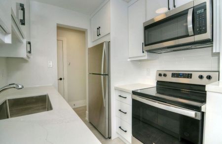 For Lease - 839 Cosburn Avenue Unit# 202, Toronto, Ontario - Photo 5