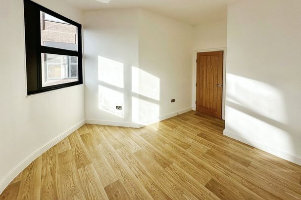 Waterside House - Photo 1