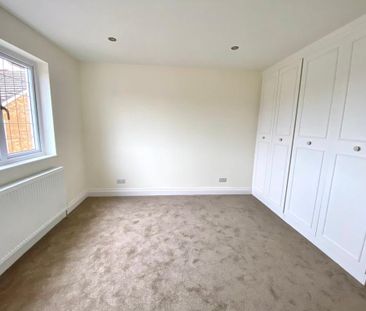 4 bedroom detached house to rent - Photo 6