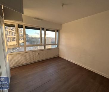 Location Appartement 2 pièces 43m² LILLE 59000 - Photo 2