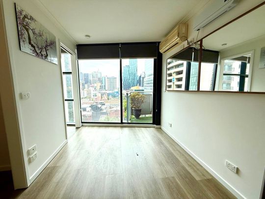 1428/139 Lonsdale Street - Photo 1