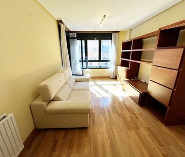 Piso de alquiler en Calle de Pirra, Rejas - Photo 3