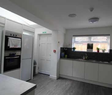 7 bedroom terraced house to rent - Photo 5