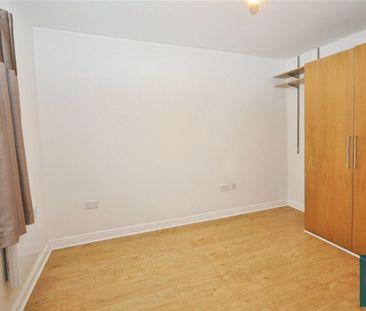 High Road, N12, London - Photo 3