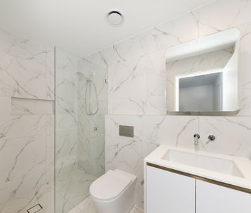 Brand New Living at "The Shard" - Modern Style and Ultimate Conveni... - Photo 2