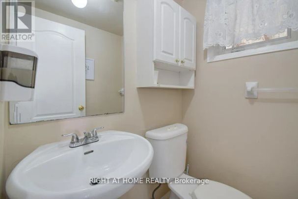 5 CREEKWOOD DRIVE - Photo 1