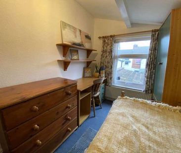 Gordon Street, NN2 - Photo 3