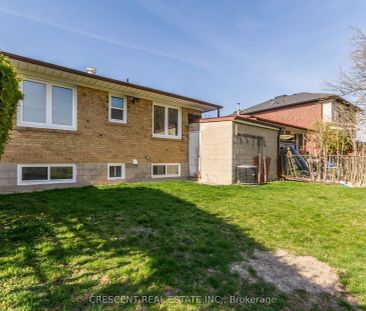 51 Black Creek Boulevard #Upper - Photo 6