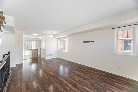 For Lease - 5605 Oscar Peterson Boulevard Unit# 2, Mississauga, Ontario - Photo 2