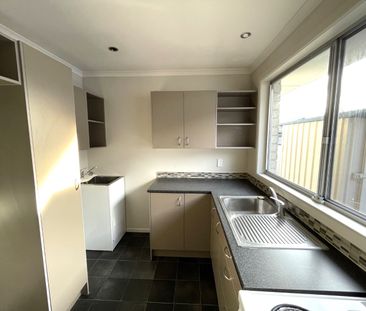 400 Southampton Street West, Hastings Central - Photo 1