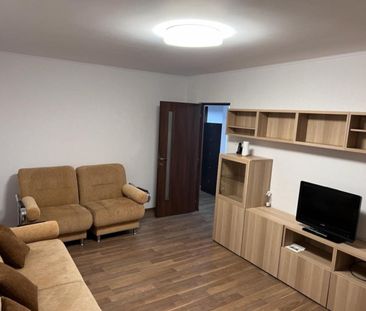 P-ta Gorjului-Moinesti,5 minute Metrou,apartament 3 camere cu centrala - Photo 5